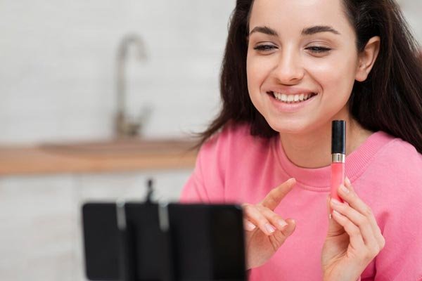 LIP APP